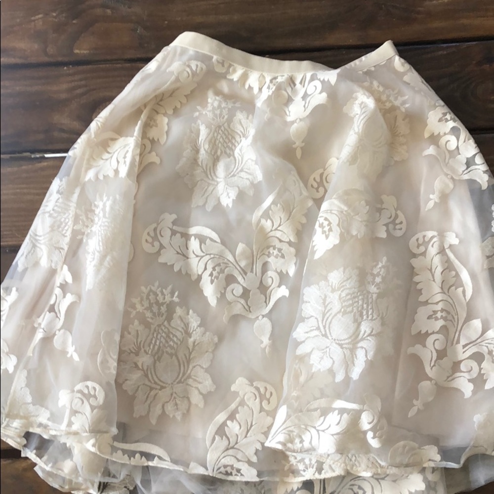 Cream brocade skirt sz6 Barachi